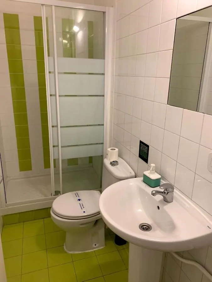 Maison d'hôtes Central And Basic Universitat For Young Hostel Barcelone
