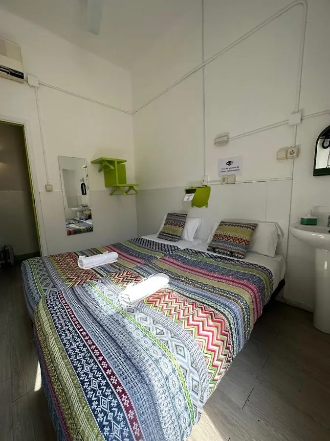 Maison d'hôtes Central And Basic Universitat For Young Hostel Barcelone Espagne