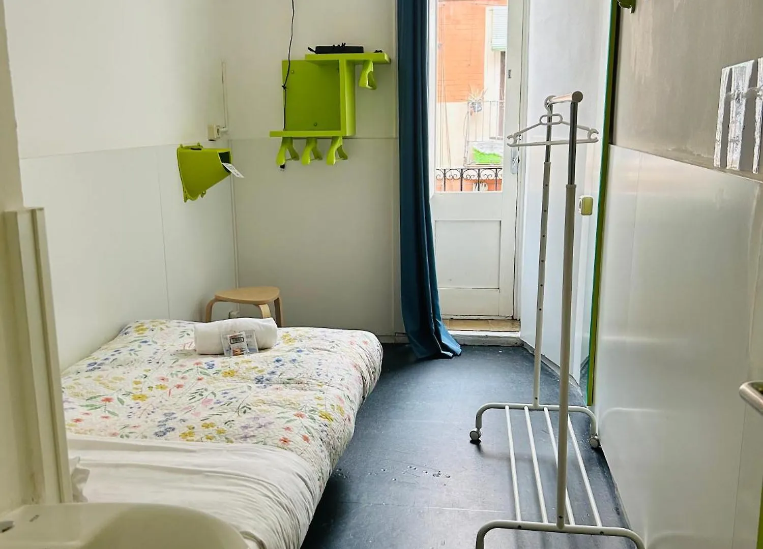 Maison d'hôtes Central And Basic Universitat For Young Hostel Barcelone